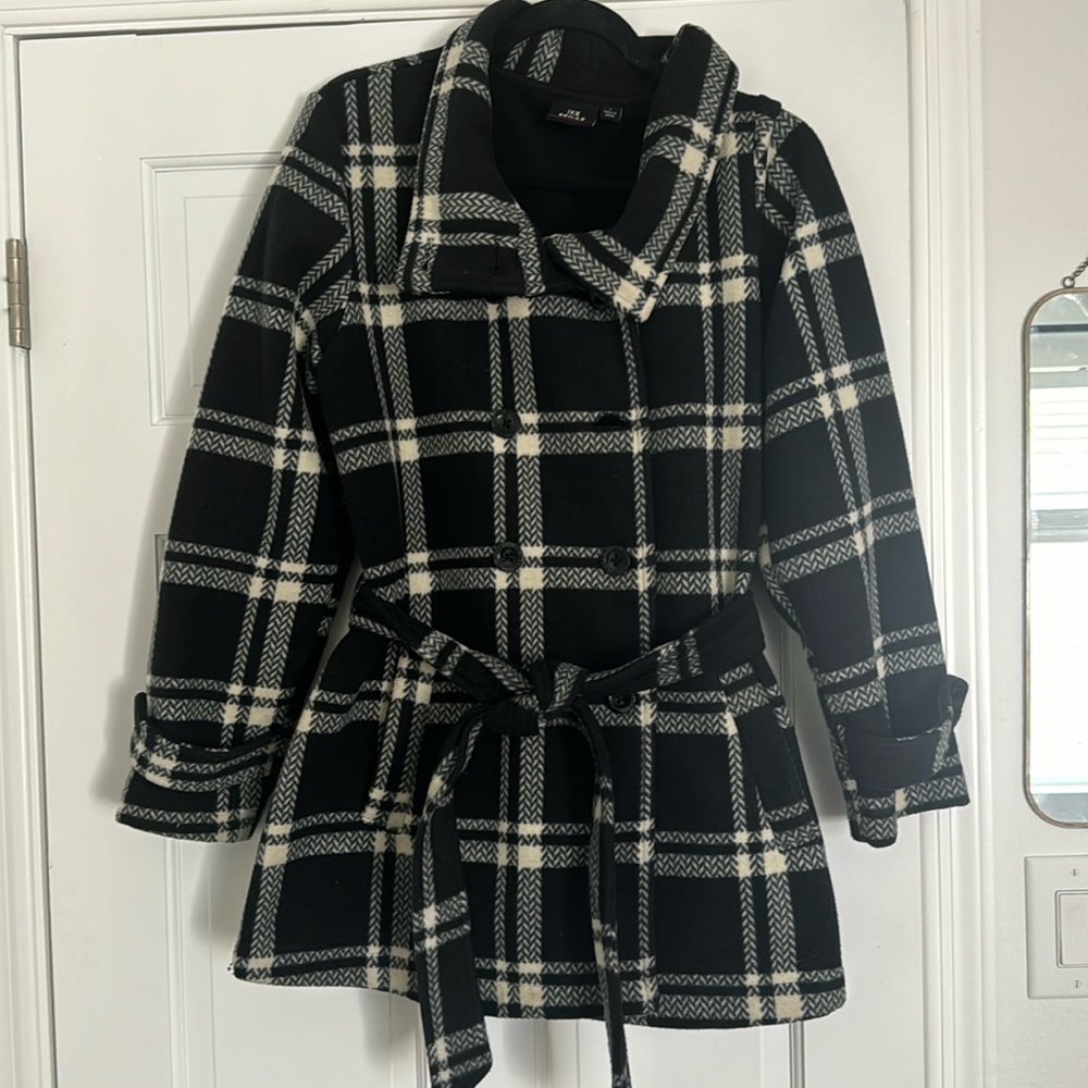Black and White Coat!